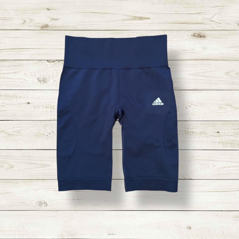 Adidas Seamless Biker Shorts – Size S (NWT)